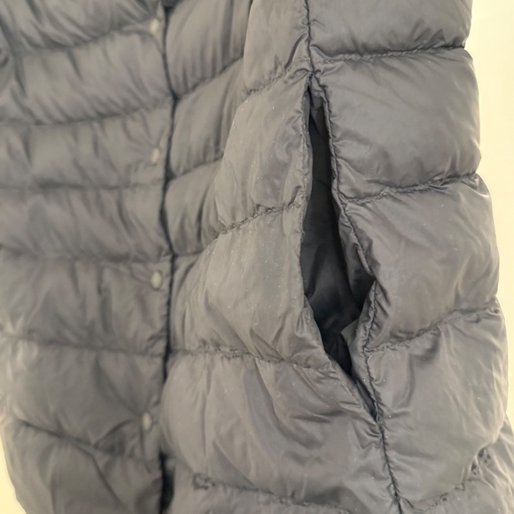 Muji down puffer layering travel vest minimalist lightweight black size large - Picture 3 of 8